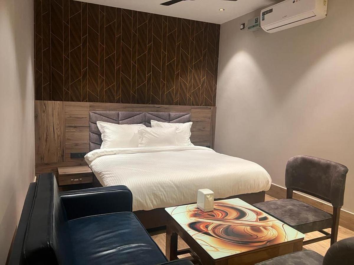 Hotel Ventures Inn Amritsar Extérieur photo