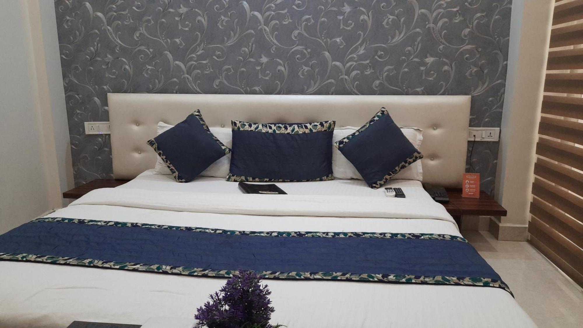 Hotel Ventures Inn Amritsar Chambre photo
